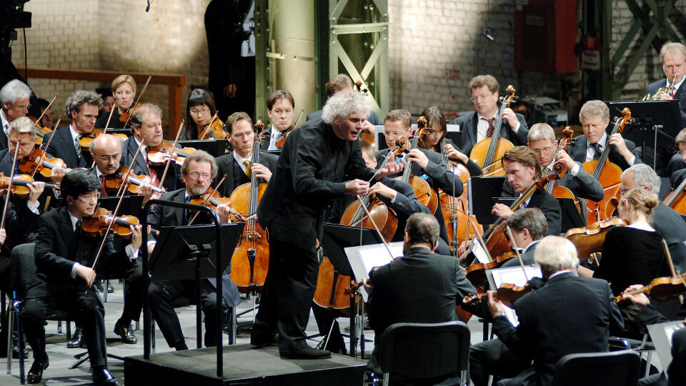 Simon Rattle dirigiert das Europakonzert 2007