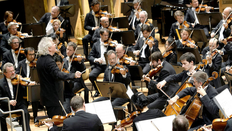 Season opening with Rachmaninov and Stravinsky